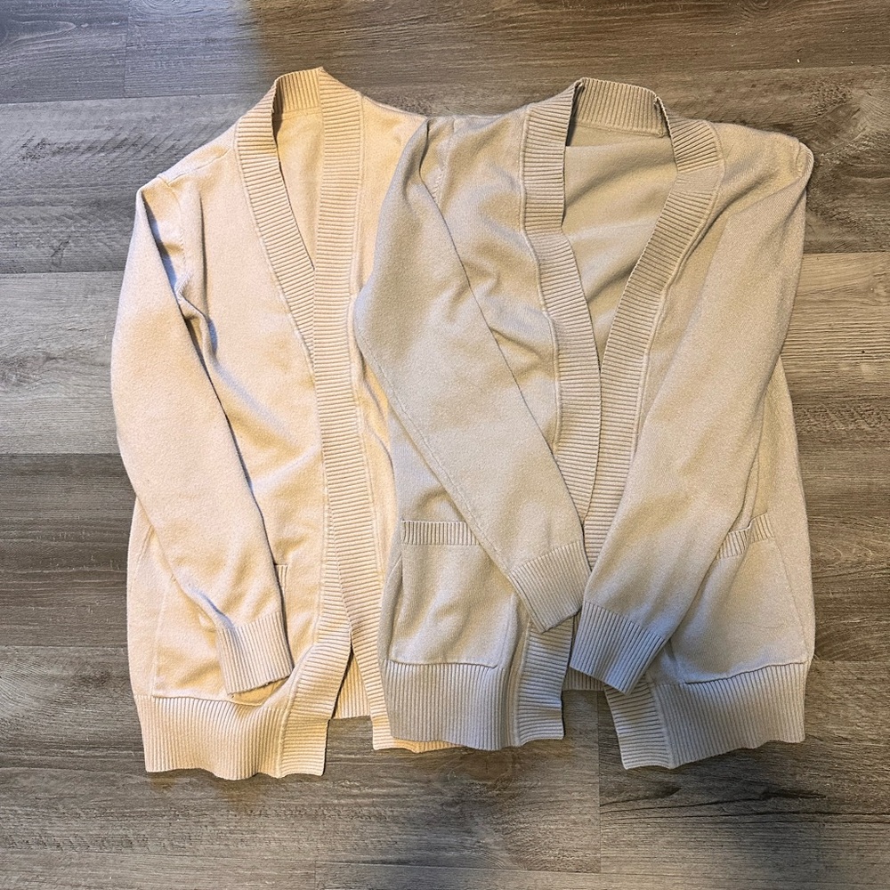 2-for-1 cardigans one off white one light grey with pockets xs